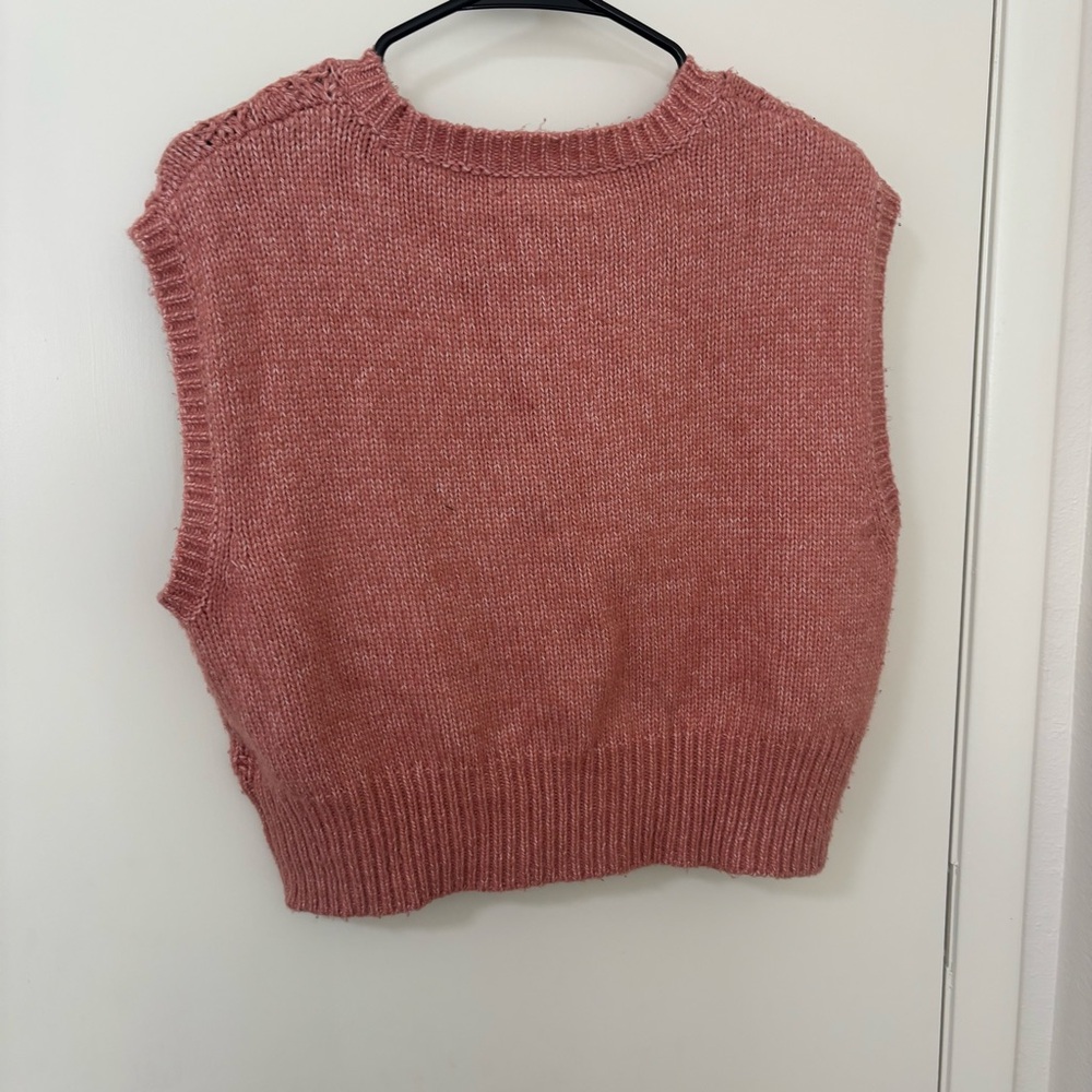 Sincerely Jules Cable Knit sleeveless crew neck Sweater size M - Picture 2 of 9